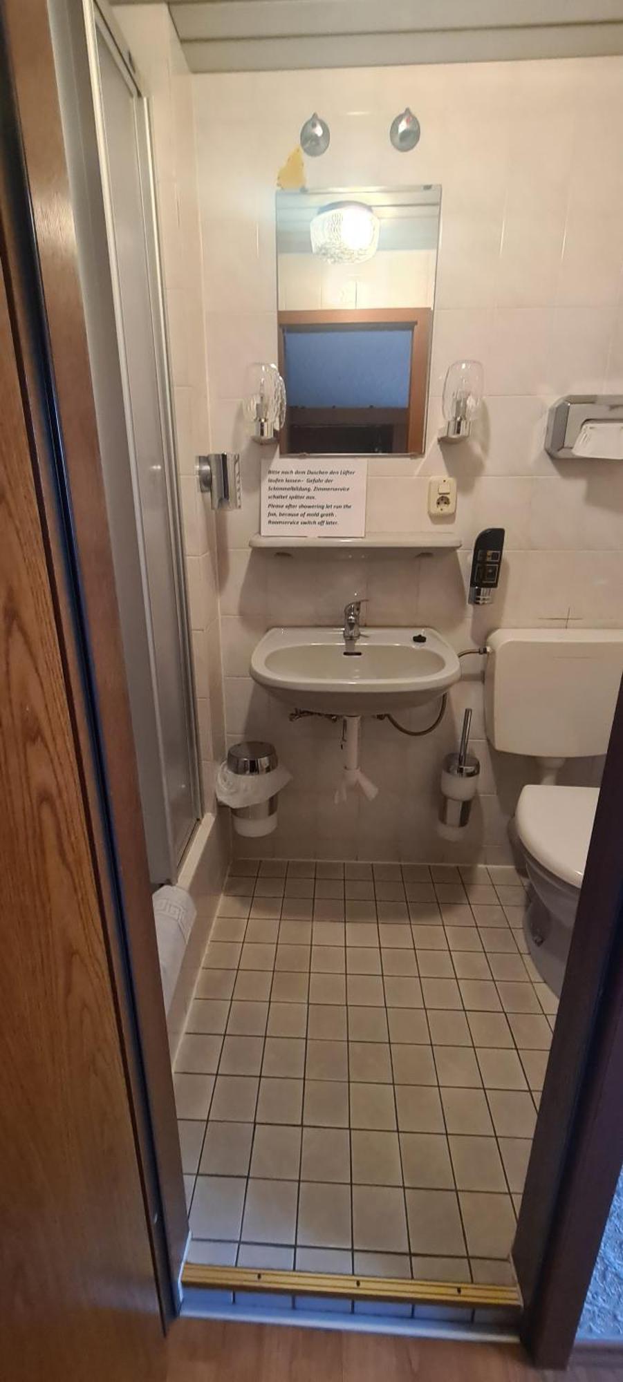 Zur Aue Hotel 3*