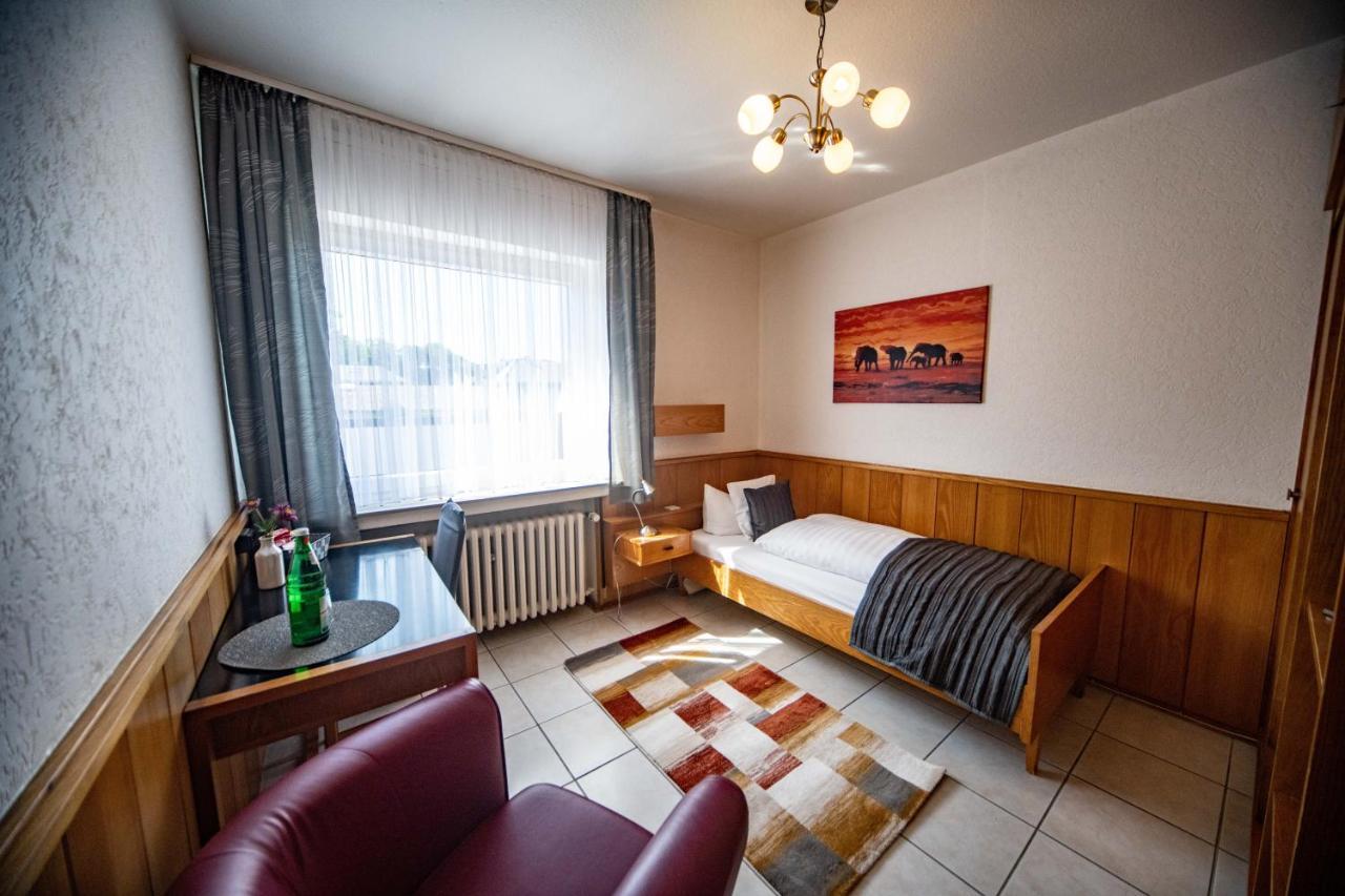 Zur Aue Hotel 3*